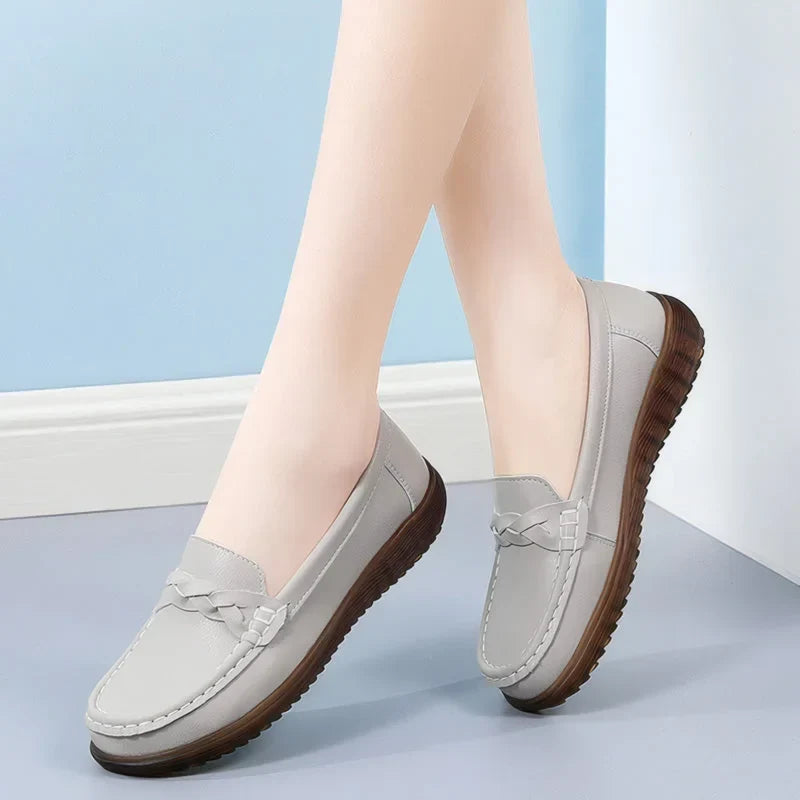 ARIELLA | ORTHOPEDIC WIDE-FIT SLIP-ON LOAFERS