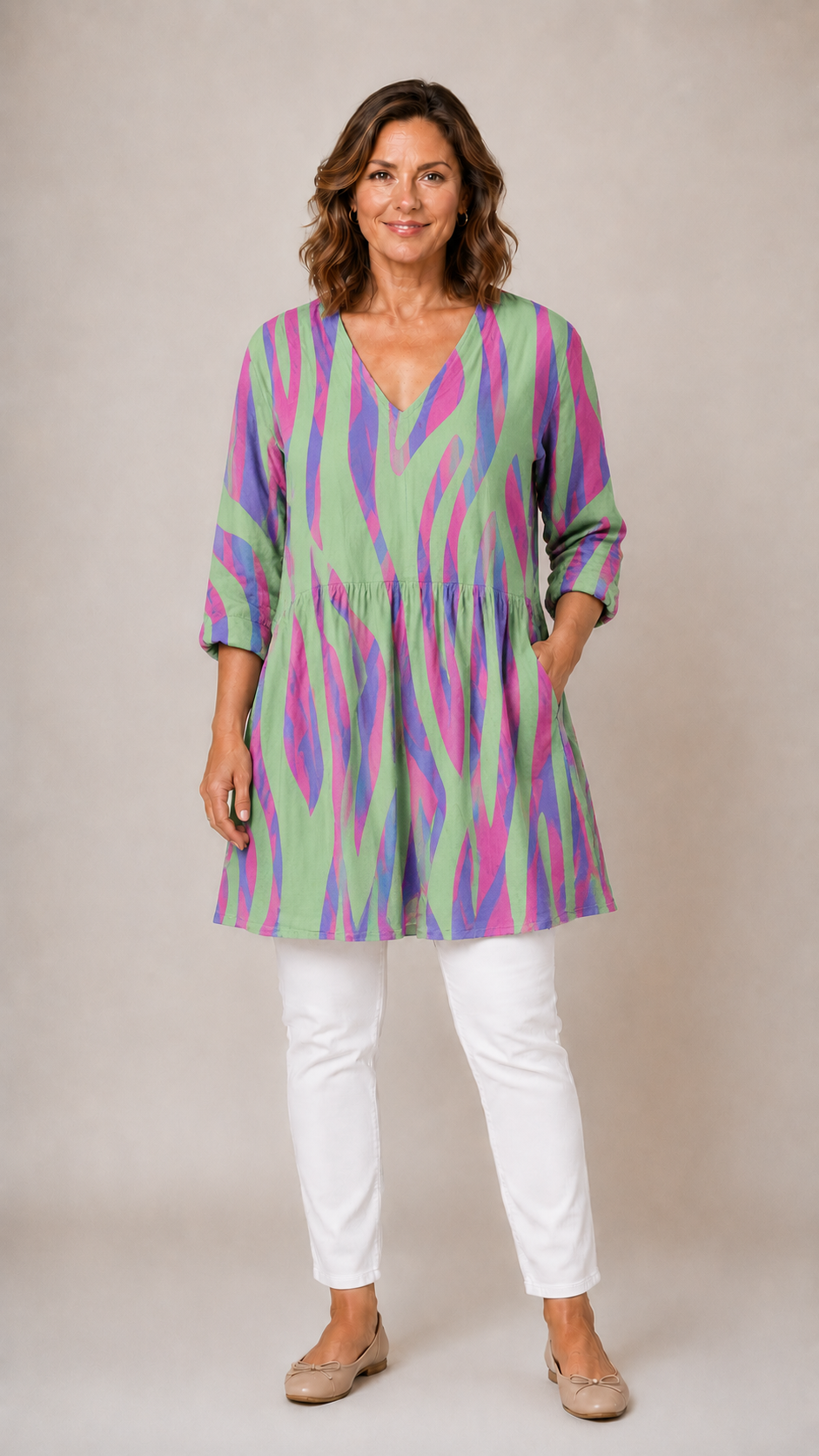 Lyla | Long Blouse with V-Neck